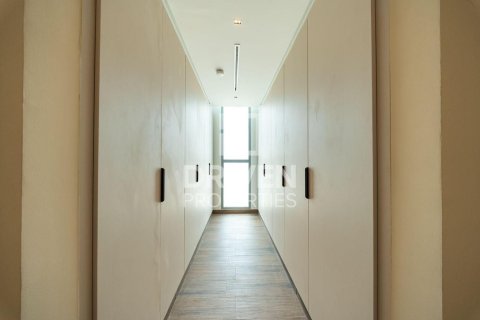 Villa in wasl gate, Dubai, UAE 5 bedrooms, 433.86 sq.m. № 746776 - photo 19