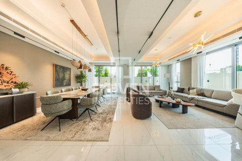 Villa in wasl gate, Dubai, UAE 5 bedrooms, 433.86 sq.m. № 746776 - photo 3