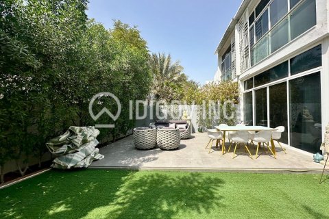 Villa till försäljning i Mudon, Dubai, UAE 4 sovrum, 346 kvm Nr. 638914 - fotografi 1