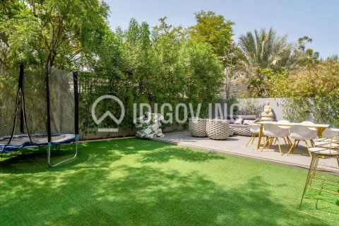Villa till försäljning i Mudon, Dubai, UAE 4 sovrum, 346 kvm Nr. 638914 - fotografi 16