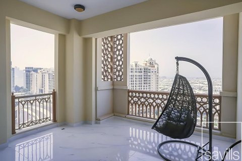 Apartment in Palm Jumeirah, Dubai, UAE 2 bedrooms, 165 sq.m. № 647416 - photo 1