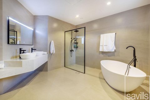 Vila v Palm Jumeirah, Dubai, SAE 5 spální, 622 m2 č. 647413 - Fotografia 10