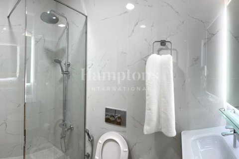 Apartment til leje i Dubai Marina, Dubai, UAE 1 soveværelse, 69.30563800 kvm № 651176 - foto 1