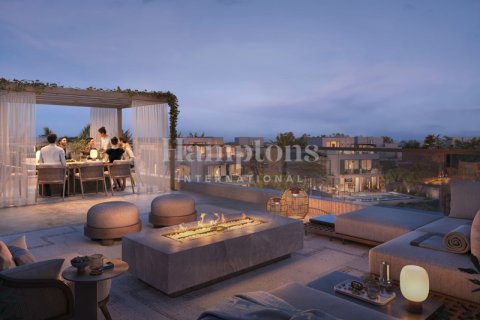 Dubai, UAE의 임대용 빌라 침실 5개, 1037.07618900제곱미터 번호 651173 - 사진 6