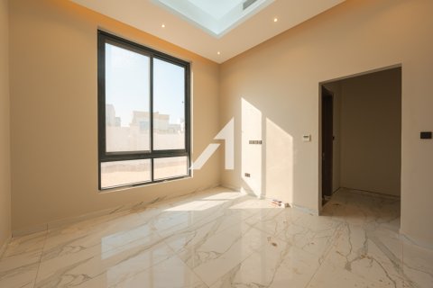 Vila u Al Aweer, Dubai, UAE 4 spavaćih soba, 390 m2 Br. 679322 - fotografija 10