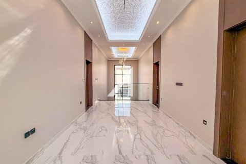 Снять в аренду виллу в Al Aweer, Дубай, ОАЭ 4 спальни, 390м2, № 679322 - фото 14