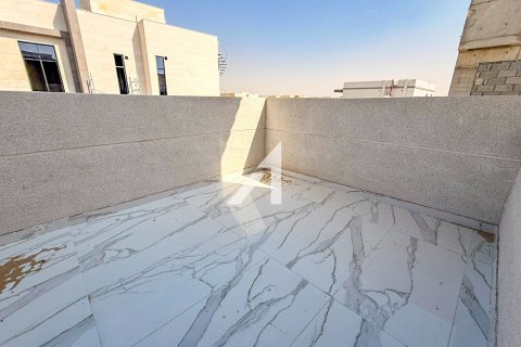 Снять в аренду виллу в Al Aweer, Дубай, ОАЭ 4 спальни, 390м2, № 679322 - фото 27