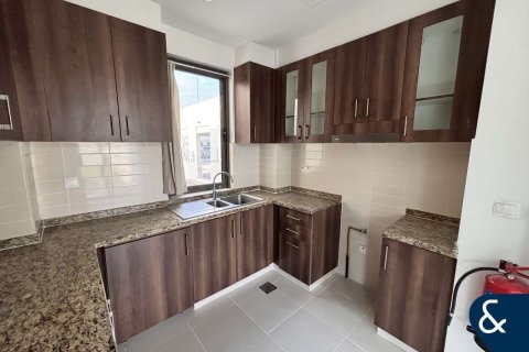 Villa à louer à Reem, Dubai, EAU 3 chambres, 307 m2 № 671269 - photo 4