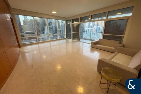 Huoneisto Jumeirah Lake Towers, Dubai, Arabiemiraatit 2 makuuhuonetta, 189 m2 № 671270 - kuva 1