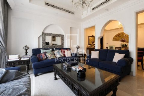 Apartman u gradu Downtown Dubai (Downtown Burj Dubai), UAE 2 spavaće sobe, 171.78 m2 Br. 744000 - Slika 2