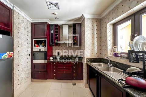 Apartment in Downtown Dubai (Downtown Burj Dubai), UAE 2 bedrooms, 240.71 sq.m. № 756455 - photo 8