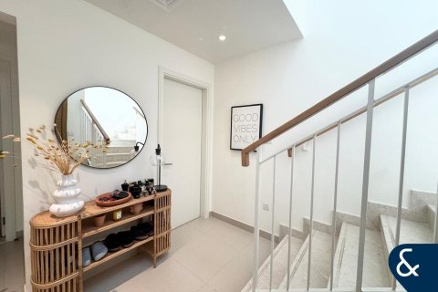 Vila di Dubai Hills Estate, Dubai, UEA 4 kamar tidur, 232 m2 nomor 668606 - foto 6