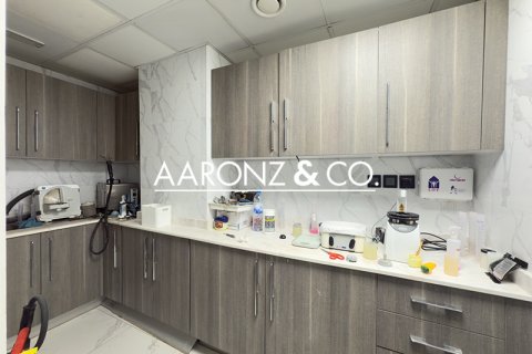 Kancelarija u Jumeirah Lake Towers, Dubai, UAE 116 m2 Br. 679406 - fotografija 11