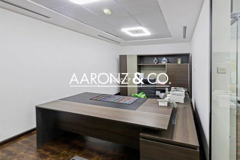 Kancelária v Jumeirah Lake Towers, Dubai, SAE 118 m2 č. 679404 - Fotografia 9