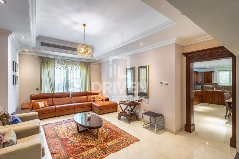 Villa til leie i Jumeirah Islands, Dubai, Emiratene 4 soverom, 1026 kvm Nr. 655470 - Foto 3