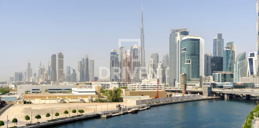 Apartment in Al Wasl, Dubai, UAE 2 bedrooms, 151 sq.m. № 655467