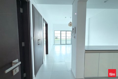 Apartmen di Motor City, Dubai, UAE 1 bilik tidur, 71.7 meter persegi № 728140 - foto 12