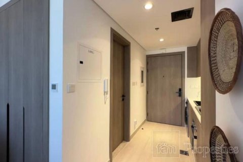 Apartment til salg i Dubai Studio City, Dubai, UAE 34.7 kvm № 728144 - foto 10