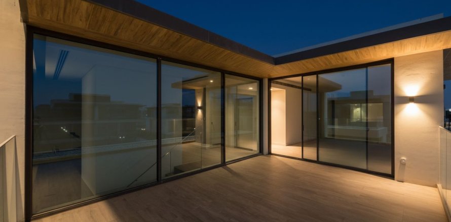 Vila di Dubai, UEA 4 kamar tidur, 448 m2 nomor 713565