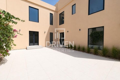 Vilă de închiriat în Umm Suqeim, Dubai, EAU 4 dormitoare, 408.31 mp.  №745615 - poză 28