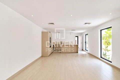 Vilă de închiriat în Umm Suqeim, Dubai, EAU 4 dormitoare, 408.31 mp.  №745615 - poză 4
