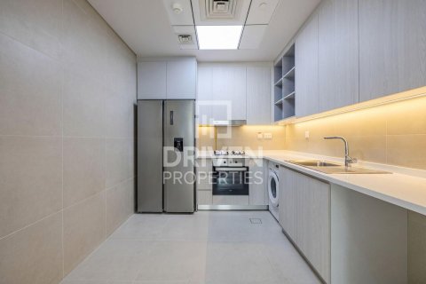 Apartmen di Business Bay, Dubai, UAE 2 bilik tidur, 104.14 meter persegi № 746503 - foto 4