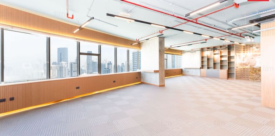 Zyrë në Dubai, Emiratet e Bashkuara Arabe 140.3 m2. № 711465