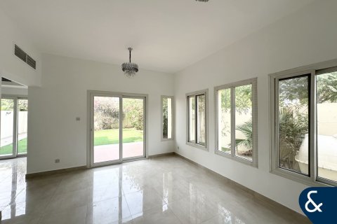 The Springs, Dubai, UAE의 판매용 빌라 침실 3개, 282제곱미터 번호 684866 - 사진 5