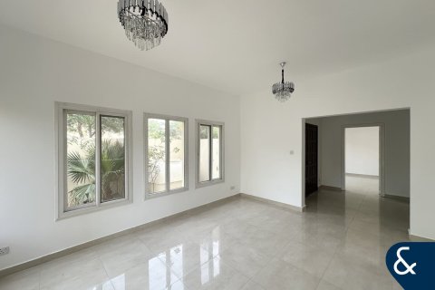 The Springs, Dubai, UAE의 판매용 빌라 침실 3개, 282제곱미터 번호 684866 - 사진 4