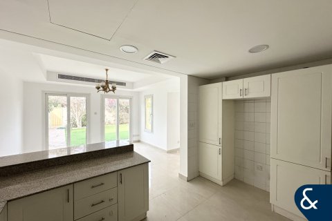 The Springs, Dubai, UAE의 판매용 빌라 침실 3개, 282제곱미터 번호 684866 - 사진 9