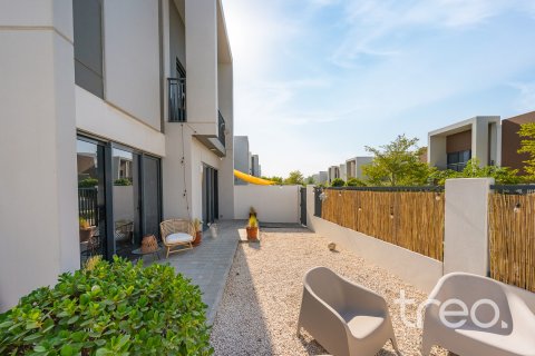 Kamienica na sprzedaż w Dubai, ZEA 4 sypialnie, 215.91 mkw., nr 733238 - zdjęcie 2