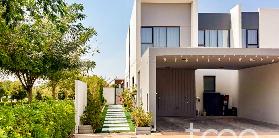 Kamienica w Dubai, ZEA 4 sypialnie, 215.91 mkw. nr 733235