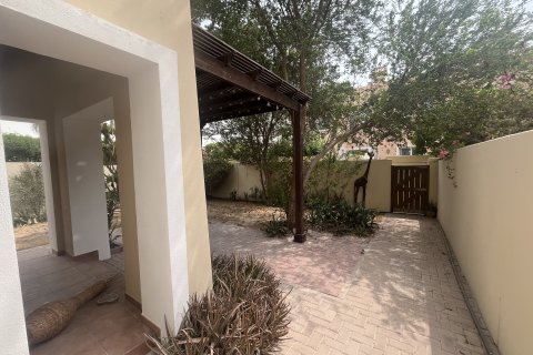 Townhouse til salg i Arabian Ranches, Dubai, UAE 2 soveværelser, 163.51 kvm № 733234 - foto 3