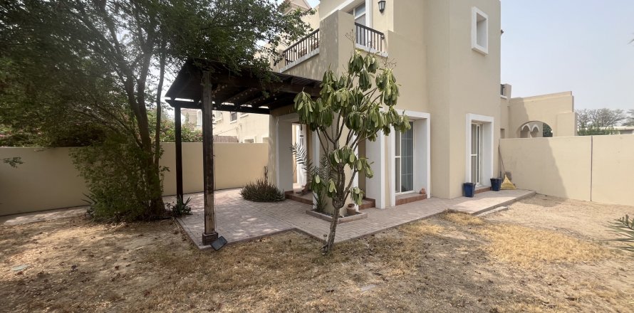 Townhouse i Arabian Ranches, Dubai, UAE 2 soveværelser, 163.51 kvm № 733234