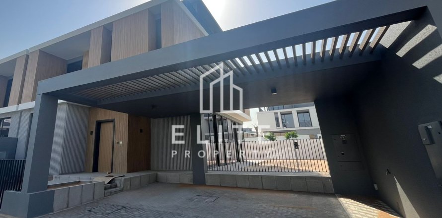 Villa en Dubai, EAU 4 dormitorios № 686346