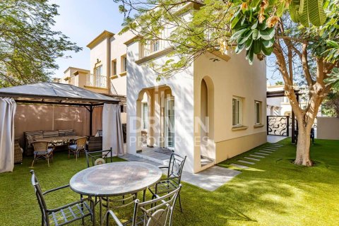 Villa in The Springs, Dubai, UAE 2 bedrooms, 212 sq.m. № 684009 - photo 14