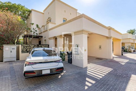 Villa itt: The Springs, Dubai, EAE, 2 hálószoba, 212 m², azonosító: 684009