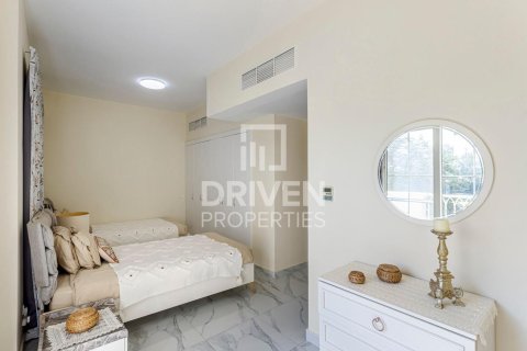 Villa in The Springs, Dubai, UAE 2 bedrooms, 212 sq.m. № 684009 - photo 4