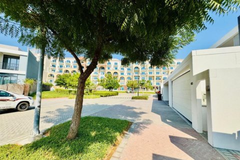 Rekkehus til salgs i Motor City, Dubai, Emiratene 3 soverom, 240 kvm Nr. 679481 - Foto 7