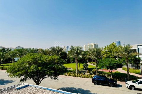 Rekkehus til salgs i Motor City, Dubai, Emiratene 3 soverom, 240 kvm Nr. 679481 - Foto 6