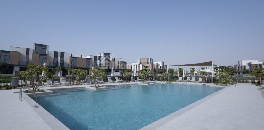 Rekkehus i Mudon, Dubai, Emiratene 3 soverom, 168 kvm nr. 679483