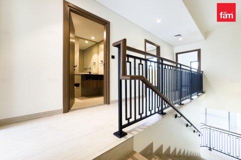 Kaupunkipientalo Dubai, Arabiemiraatit 3 makuuhuonetta, 144 m2 № 763815 - kuva 6