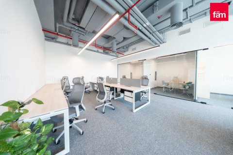 Office in Sheikh Zayed Road, Dubai, UAE 113.2 sq.m. № 711519 - photo 2