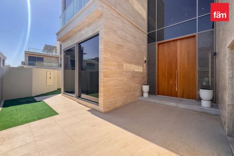 Vila u Dubai, UAE 5 spavaćih soba, 672 m2 Br. 715129 - fotografija 27