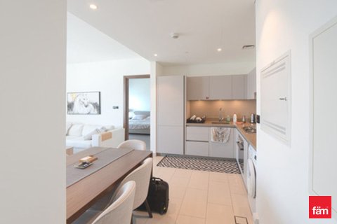Apartment in Dubai, UAE 2 bedrooms, 75 sq.m. № 715133 - photo 4