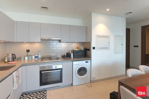 Apartment in Dubai, UAE 2 bedrooms, 75 sq.m. № 715133 - photo 2