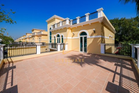 Villa in Jumeirah Park, Dubai, UAE 4 bedrooms, 512 sq.m. № 715252 - photo 14