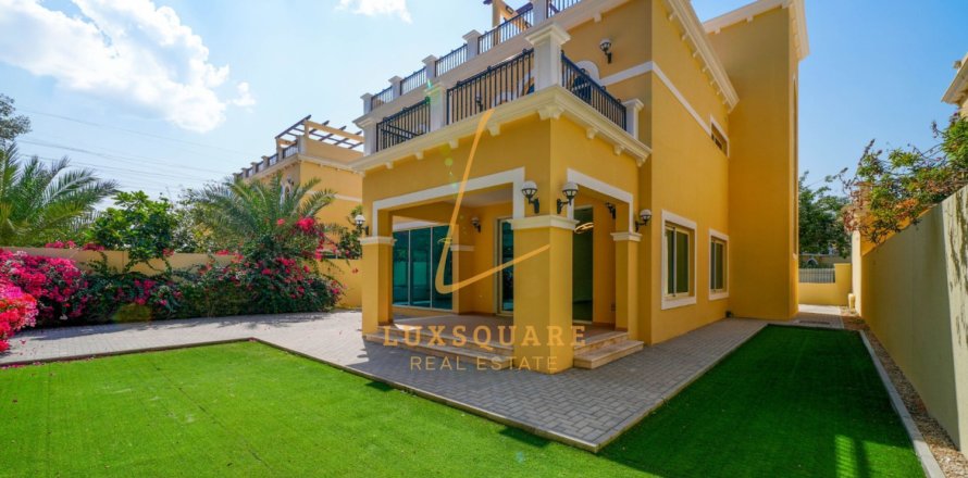 Villa in Jumeirah Park, Dubai, UAE 4 bedrooms, 512 sq.m. № 715252