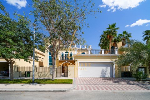 Villa in Jumeirah Park, Dubai, UAE 4 bedrooms, 512 sq.m. № 715252 - photo 20