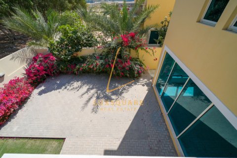 Villa in Jumeirah Park, Dubai, UAE 4 bedrooms, 512 sq.m. № 715252 - photo 18